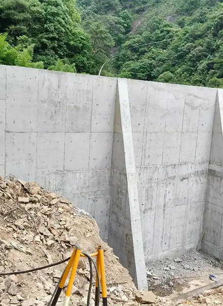 信阳息县重力式挡土墙